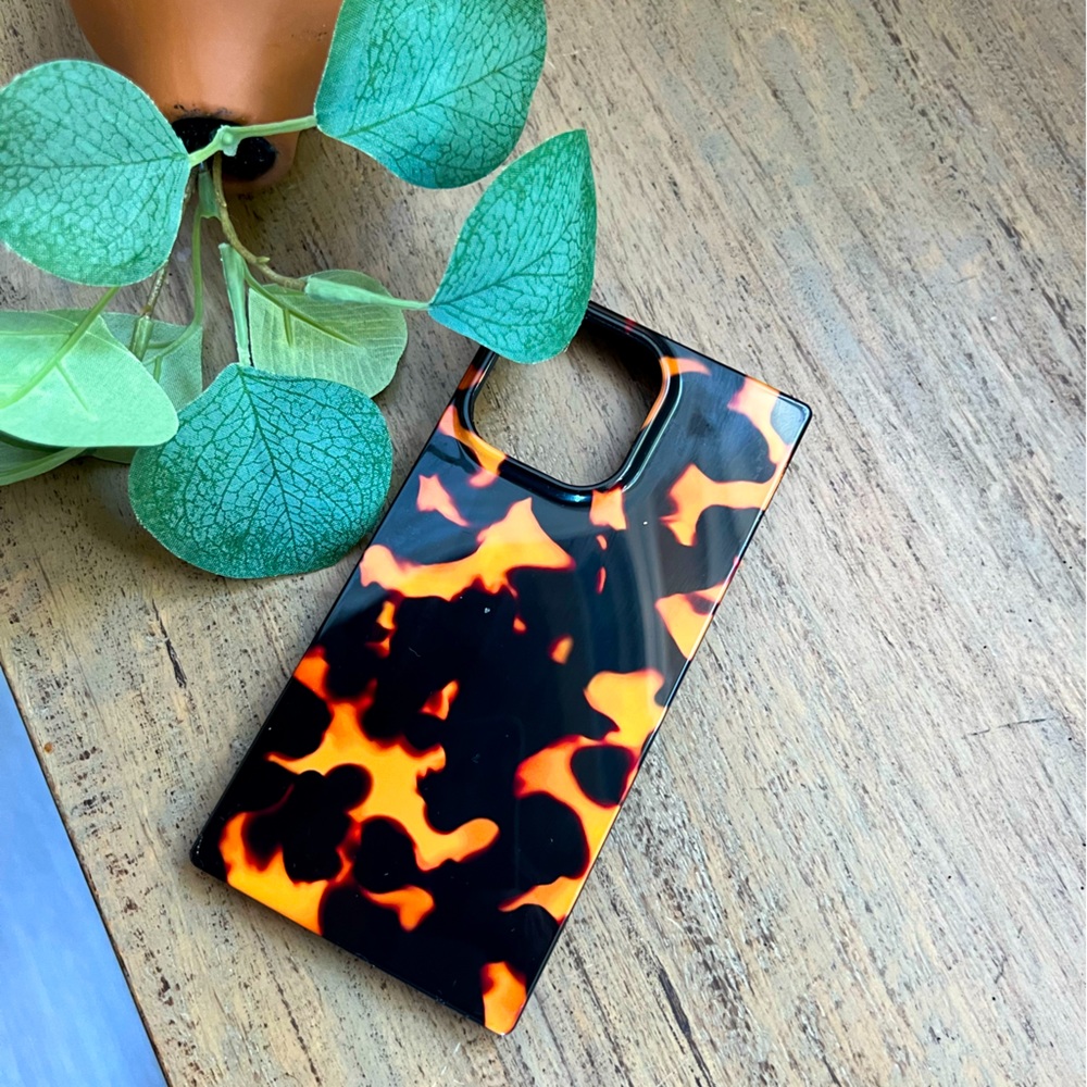 Tortoise shell iPhone 14 pro Case